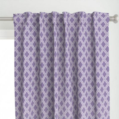 Curtains with purple quatrefoil lattice