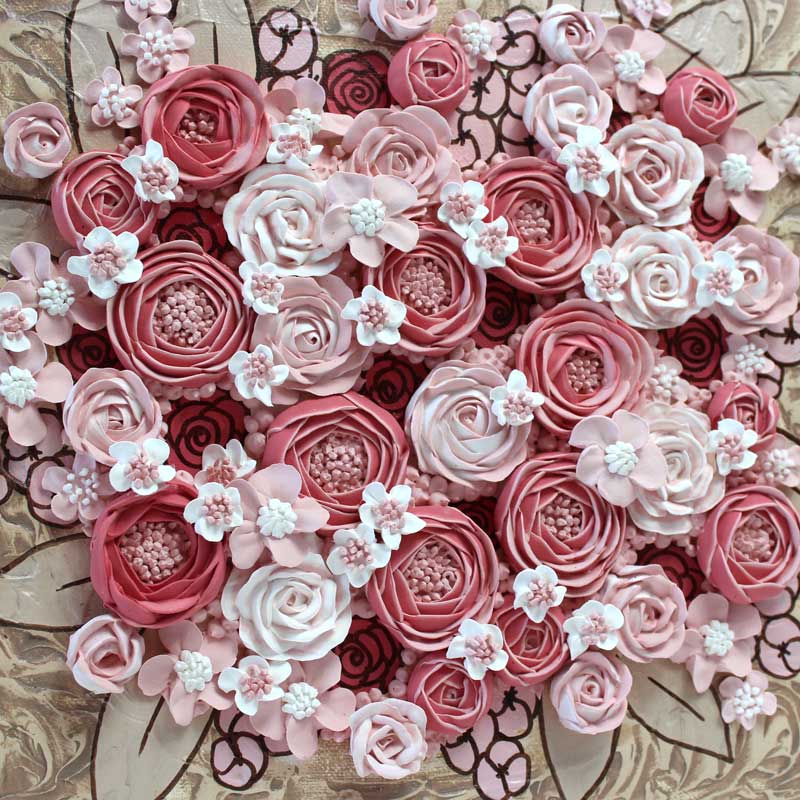 Center view of pink and brown rose bouquet art