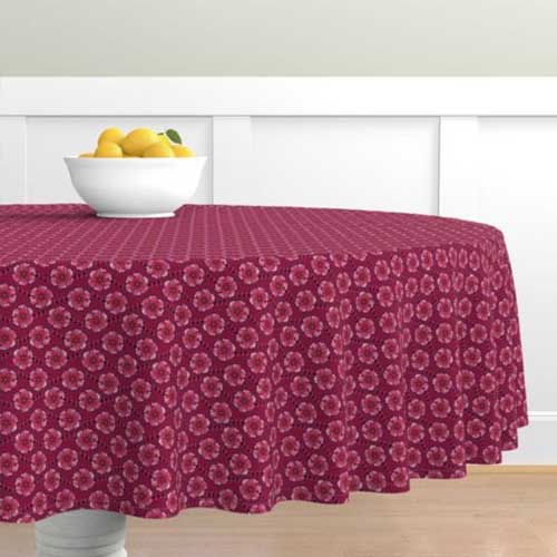 Tablecloth in fuchsia pink flower pattern