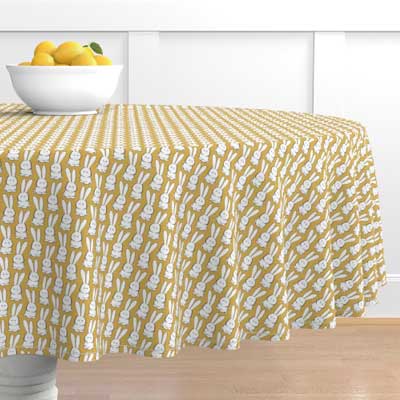 Round tablecloth with yellow and white marshmallow bunnies print by Amborela